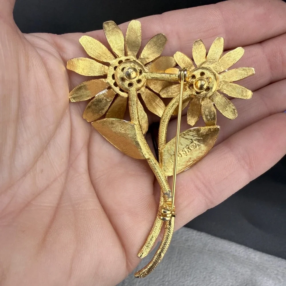 Vintage BSK Brooch Gold Tone‎ Enamel Flower Spring